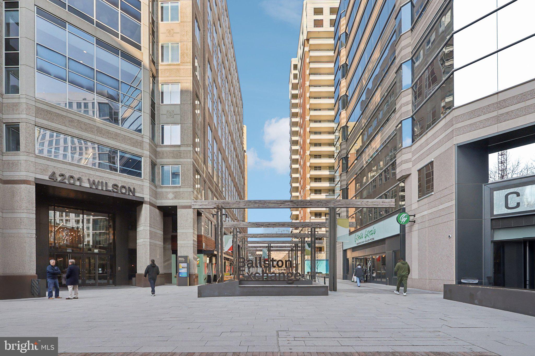 BALLSTON 880 - Residential