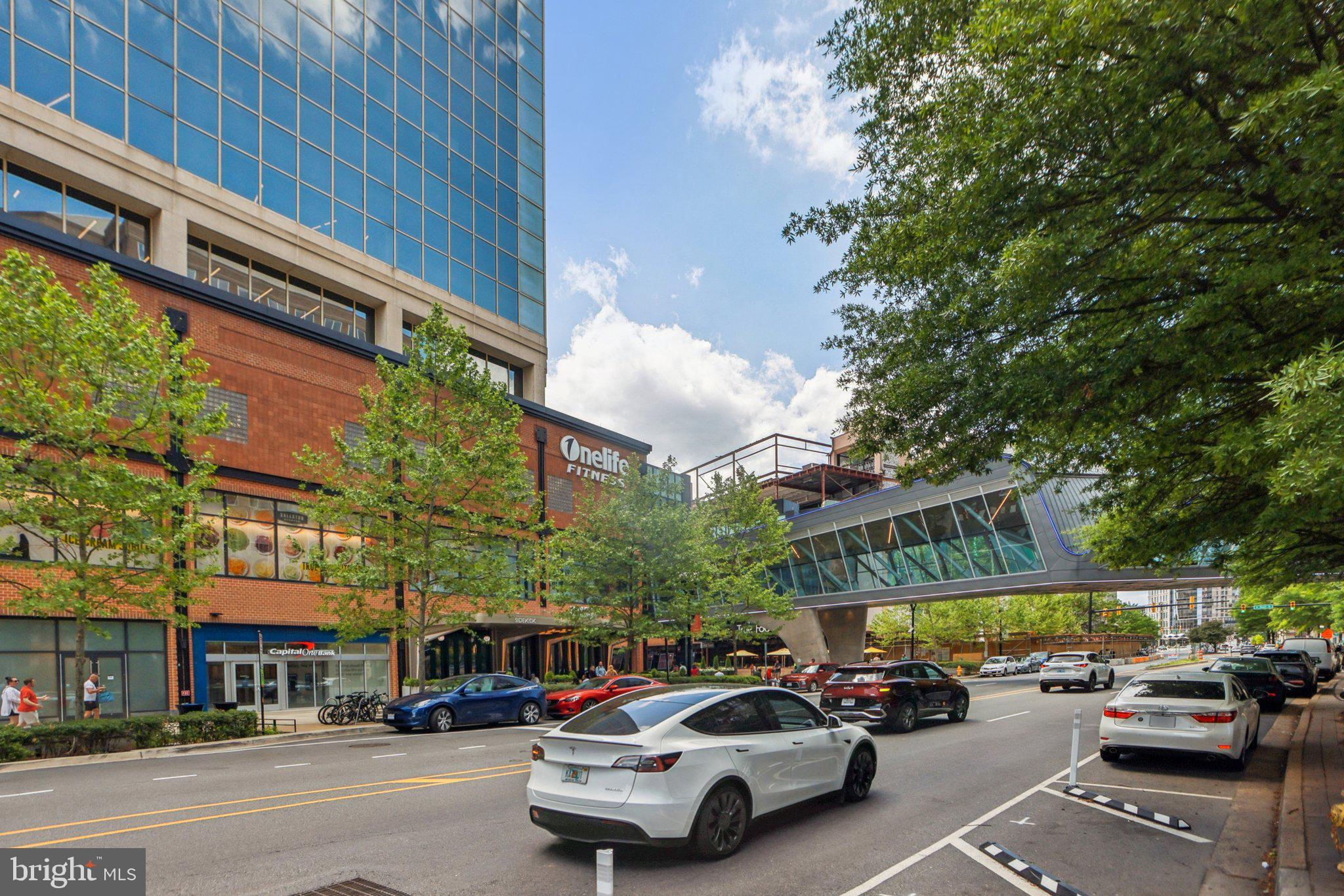 BALLSTON 880 - Residential