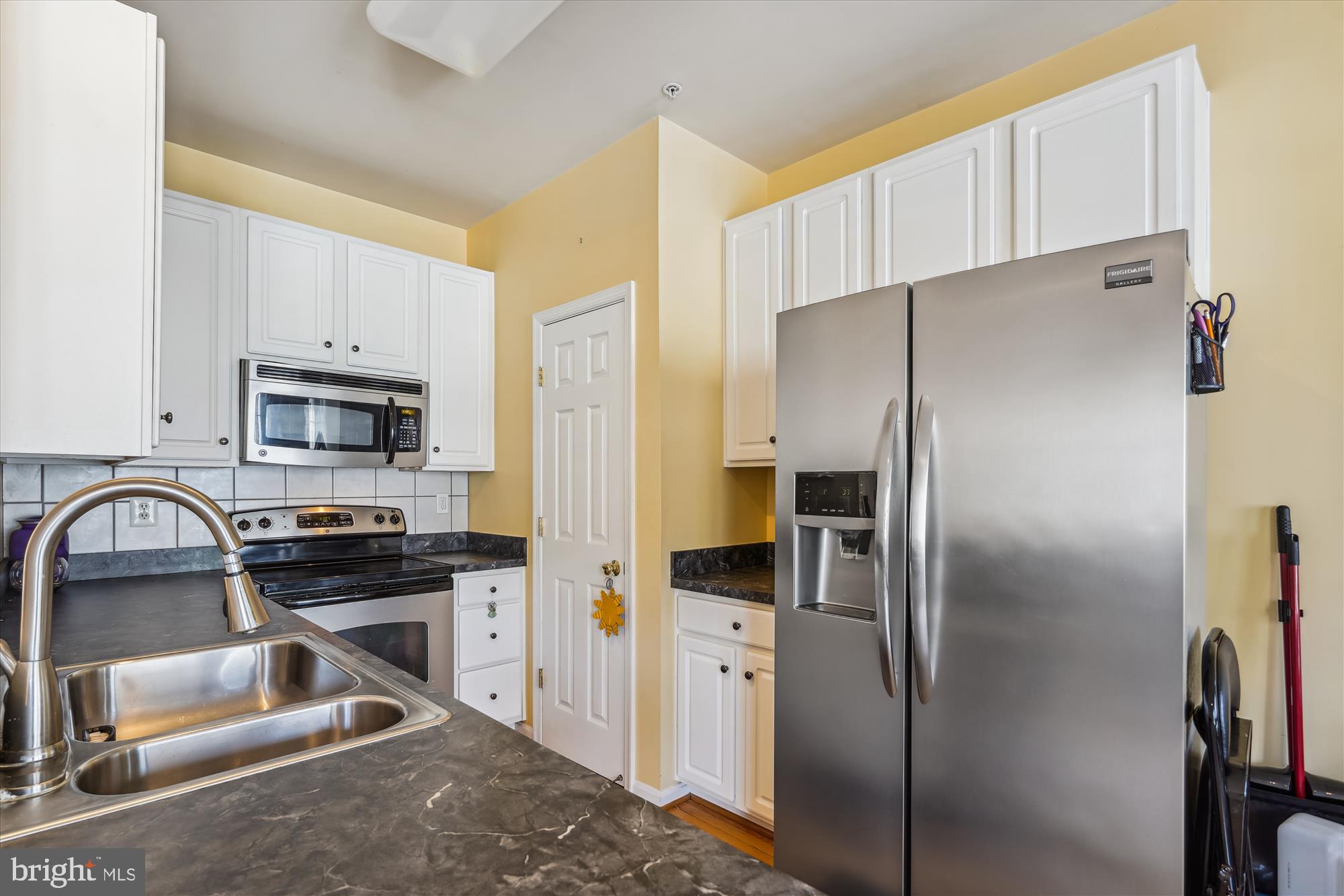 RUSSETT - Residential