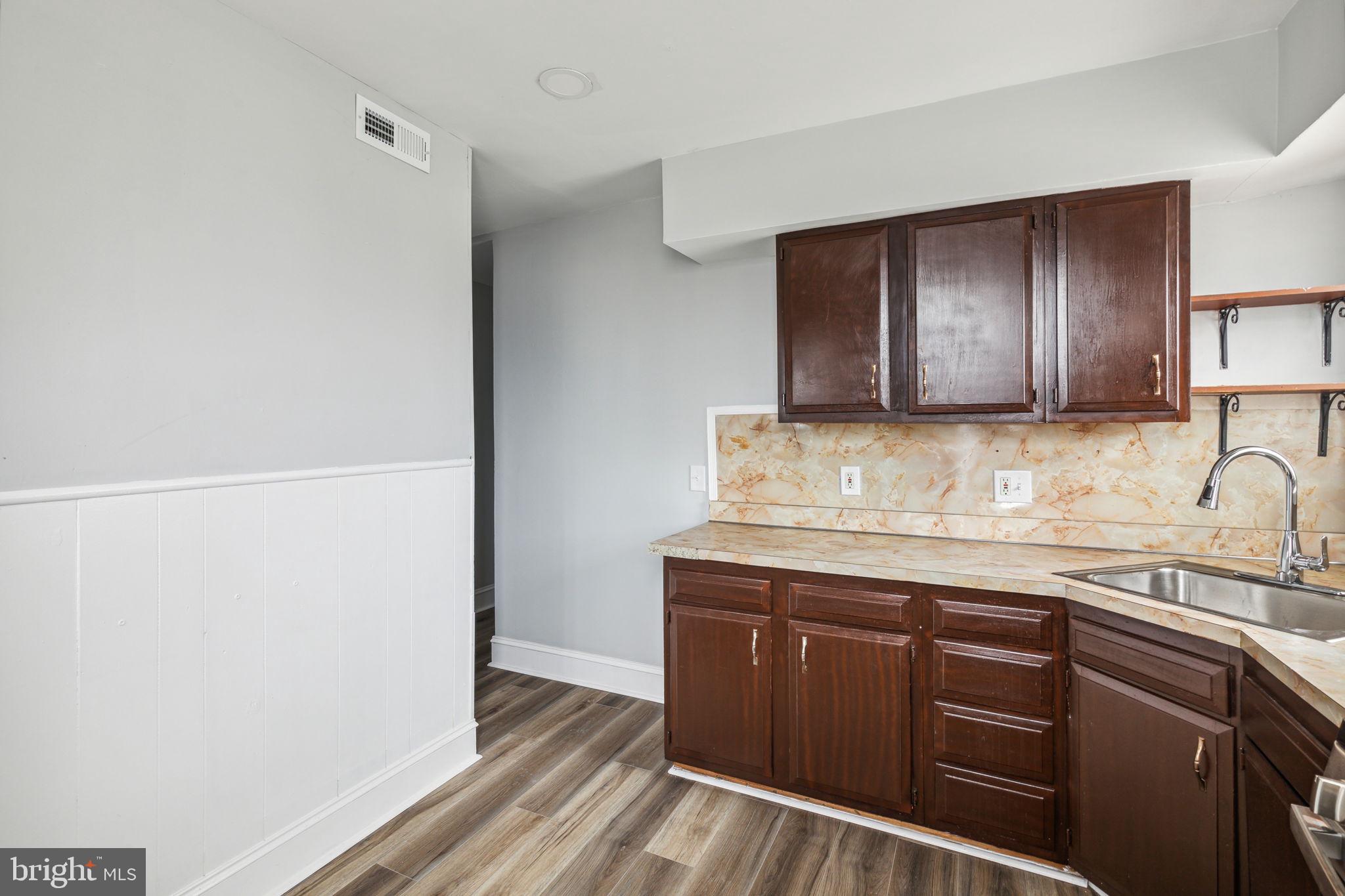 OVERBROOK PARK - Residential Lease