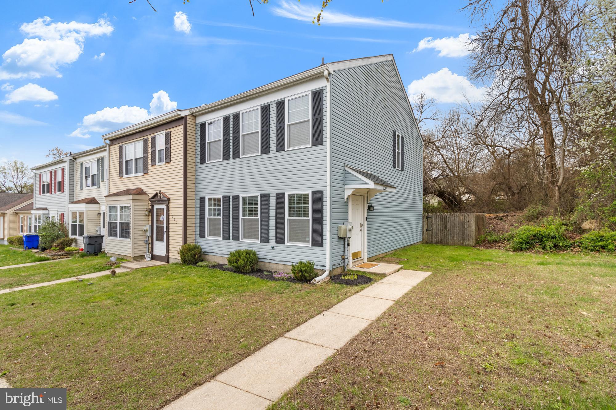 RIVERSIDE - Residential