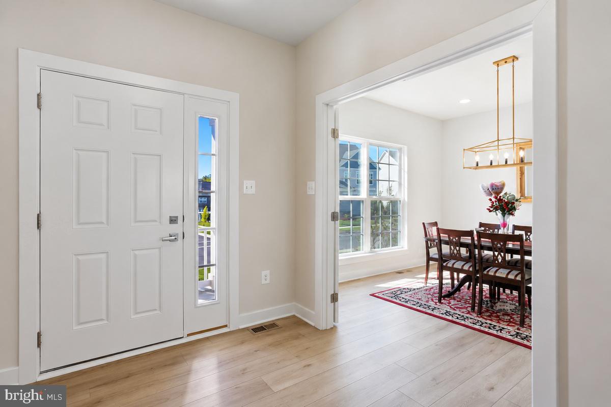 916 CLARENDON FARM LANE