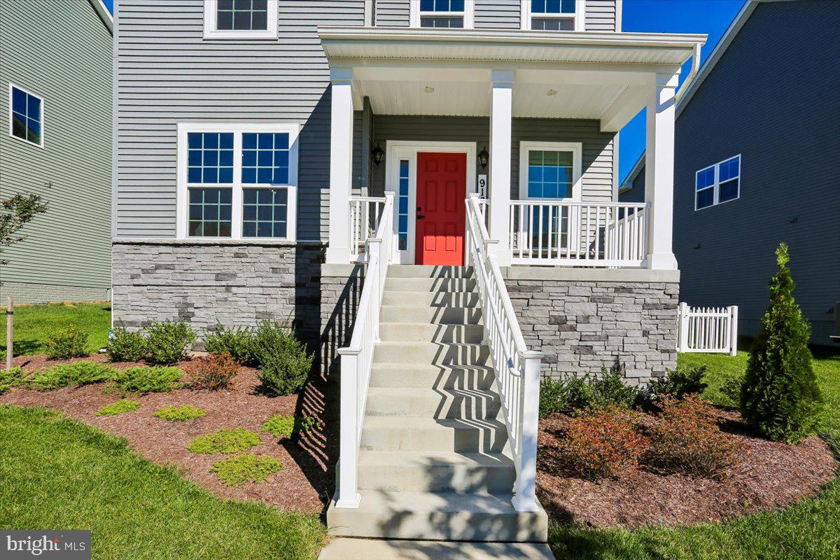 916 CLARENDON FARM LANE
