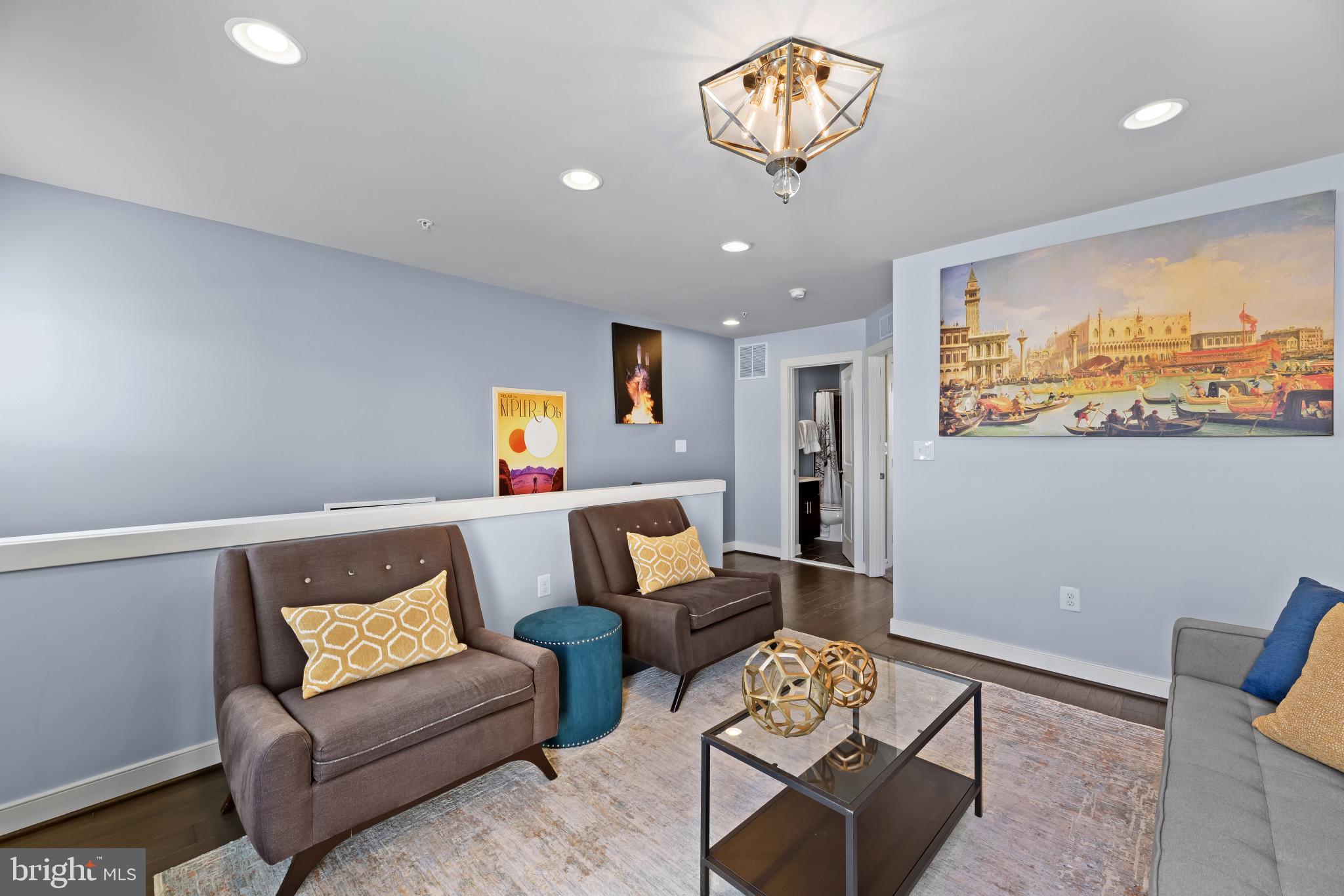 CROWN FARM - Residential