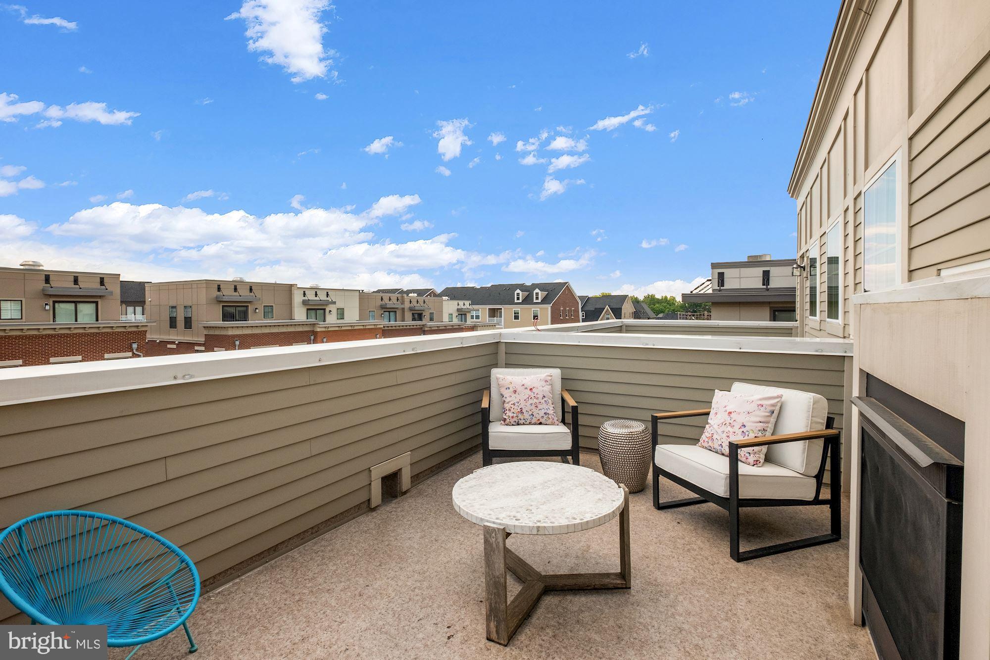 CROWN FARM - Residential