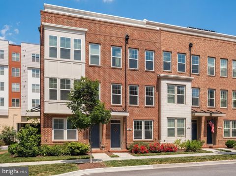 Photo of 245 Kepler Drive, GAITHERSBURG, MD 20878 (MLS # MDMC2212282)