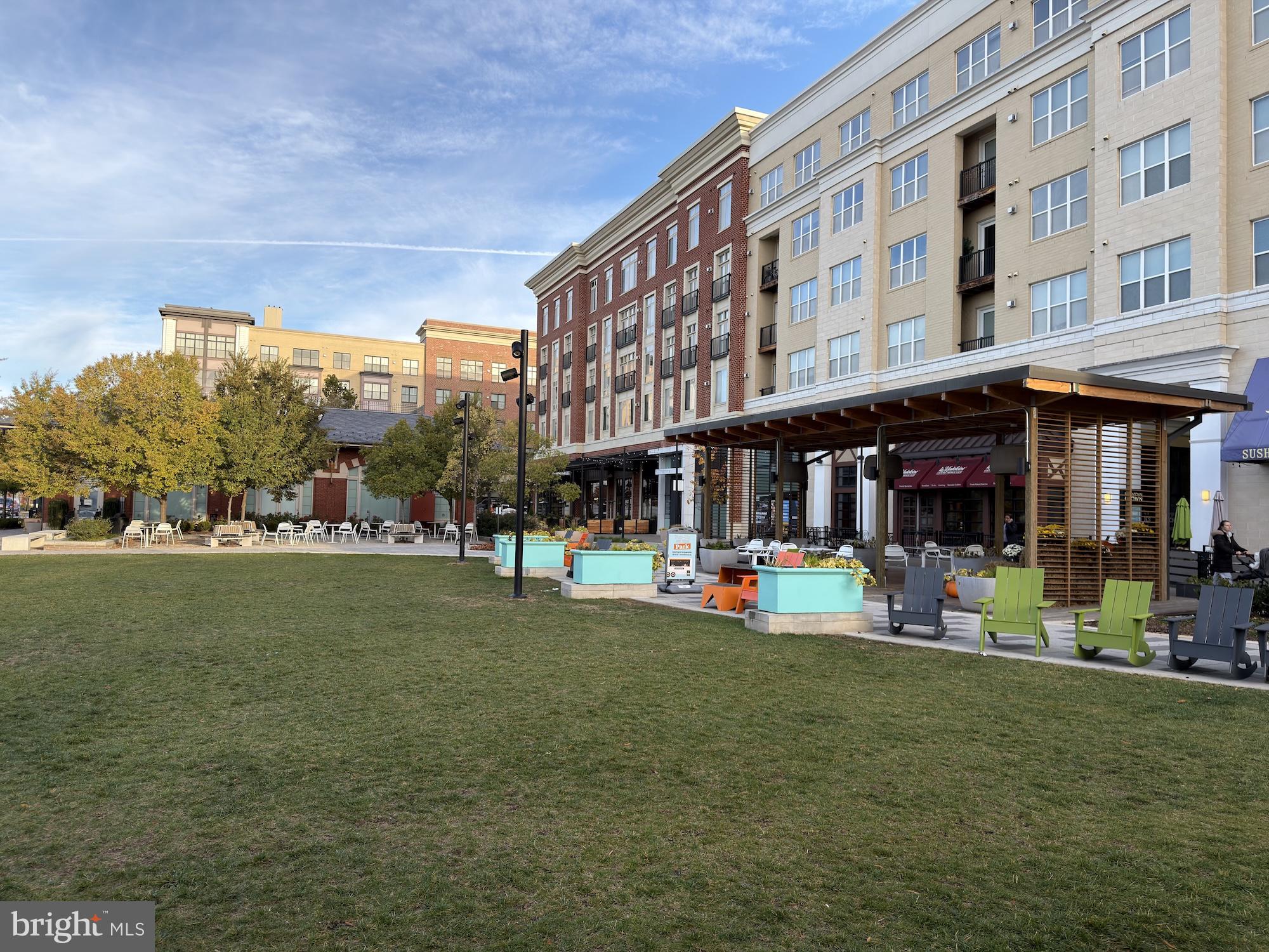 CROWN FARM - Residential