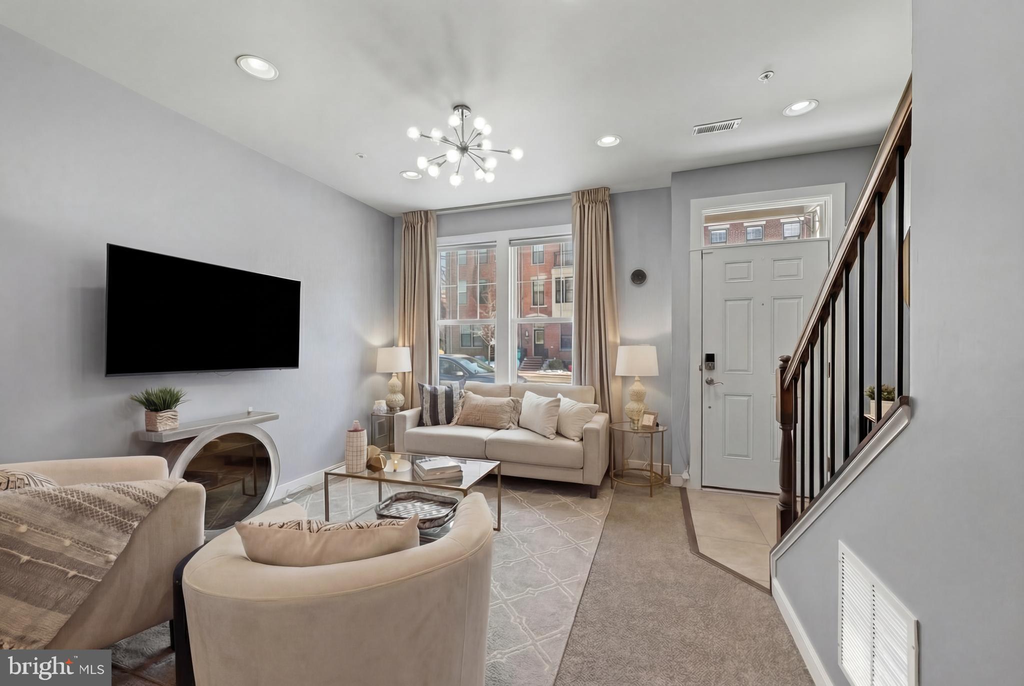 CROWN FARM - Residential