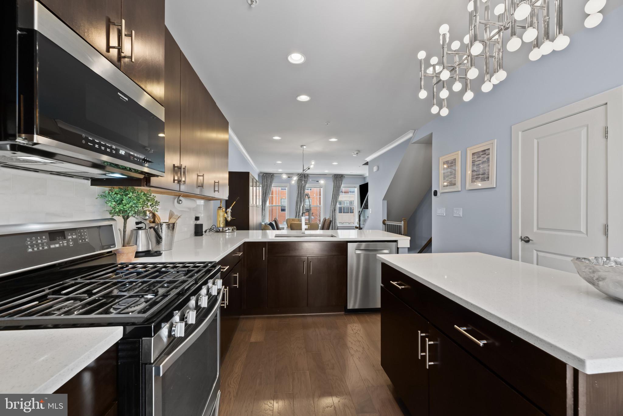 CROWN FARM - Residential