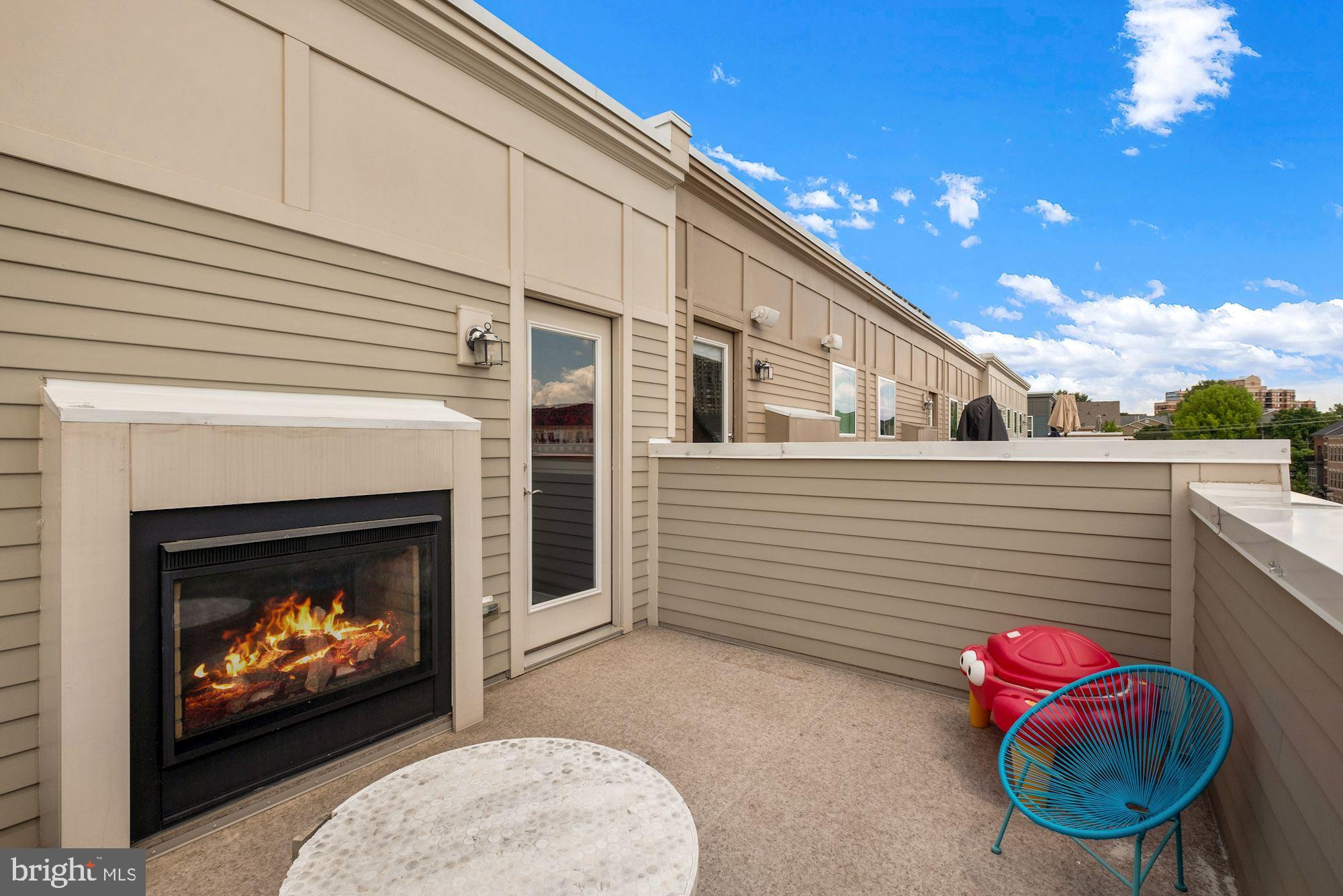 CROWN FARM - Residential