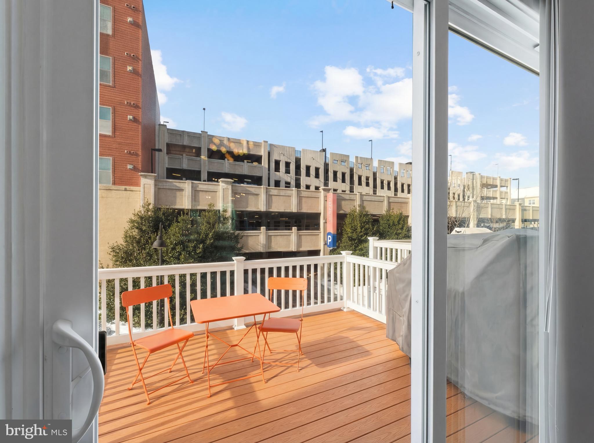 CROWN FARM - Residential