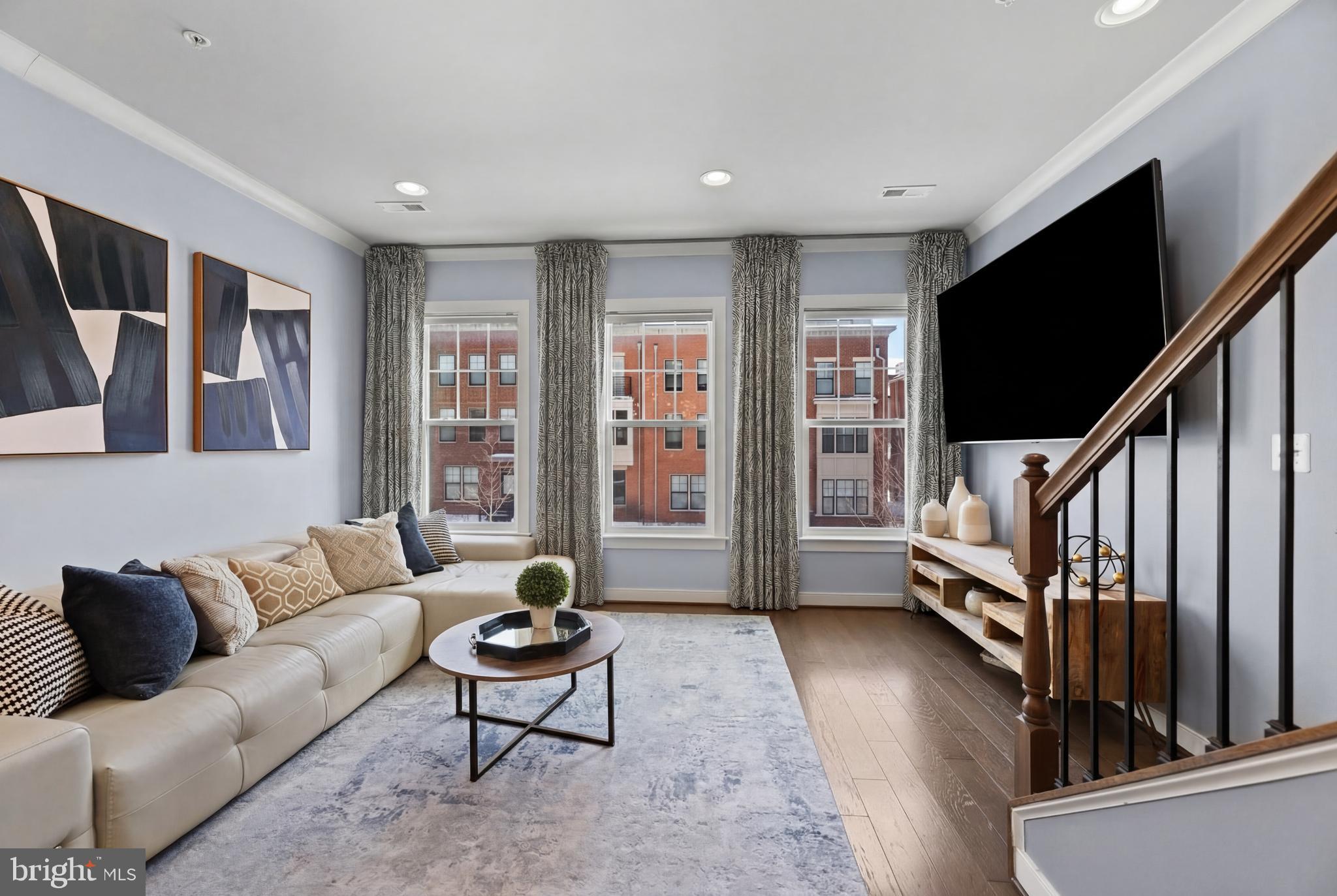 CROWN FARM - Residential