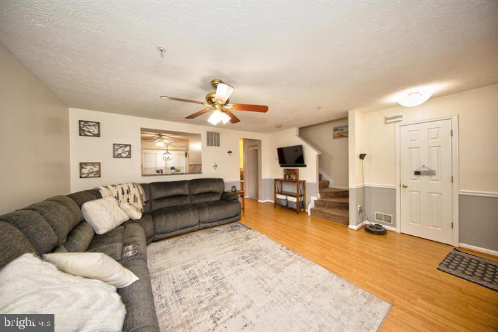 NEW HAVEN WOODS - Residential Lease