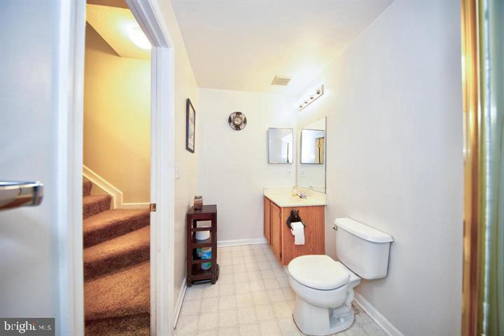 NEW HAVEN WOODS - Residential Lease