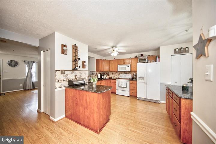 NEW HAVEN WOODS - Residential Lease