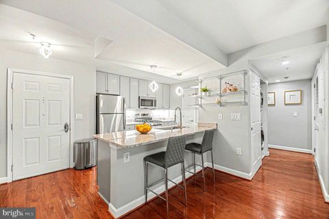 Photo of 4189 S Four Mile Run Drive S #101, ARLINGTON, VA 22204 (MLS # VAAR2069904)