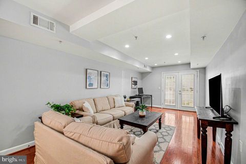 4189 S FOUR MILE RUN DRIVE S 101 ARLINGTON VA 22204