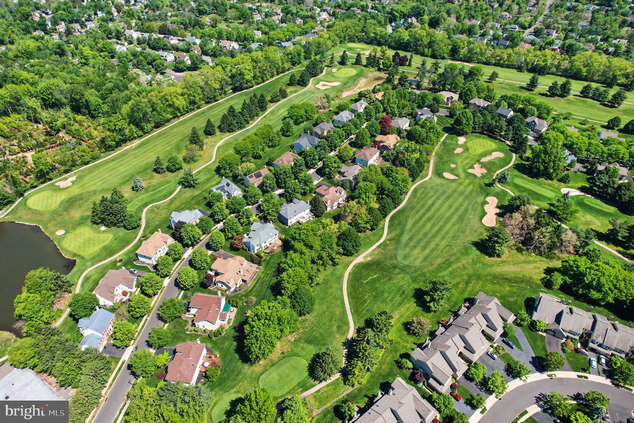 PINE CREST - Residential