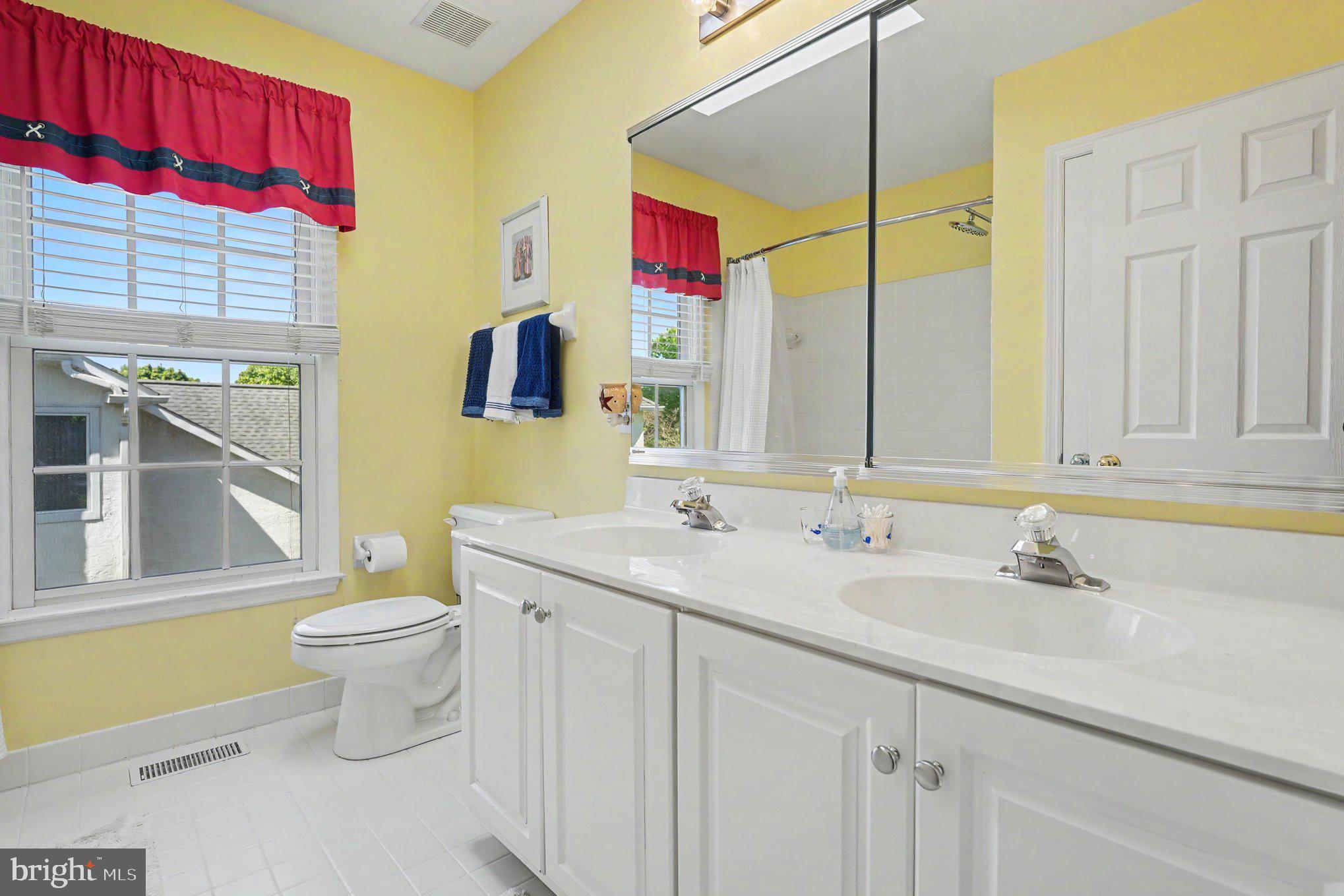 PINE CREST - Residential