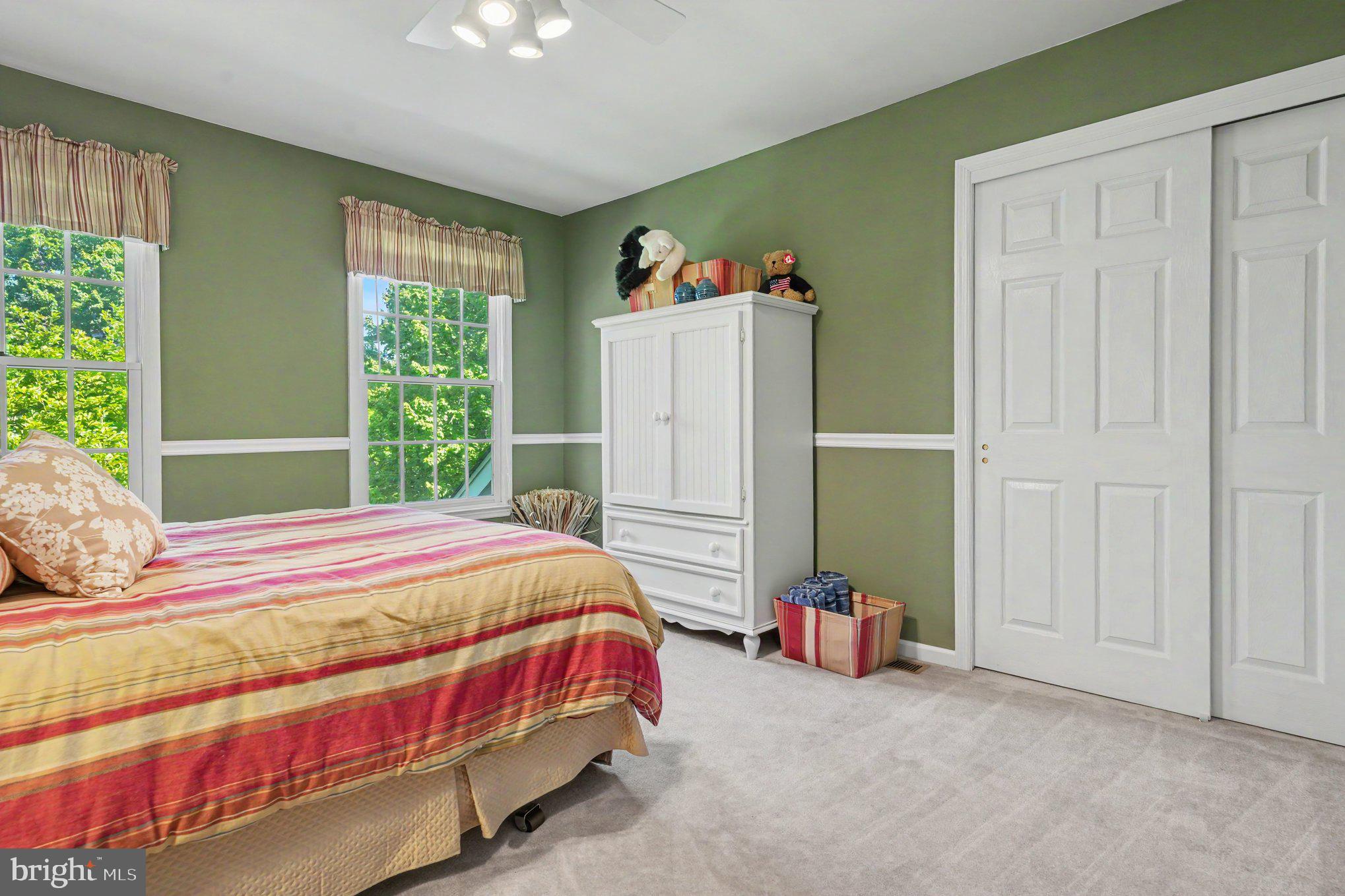 PINE CREST - Residential
