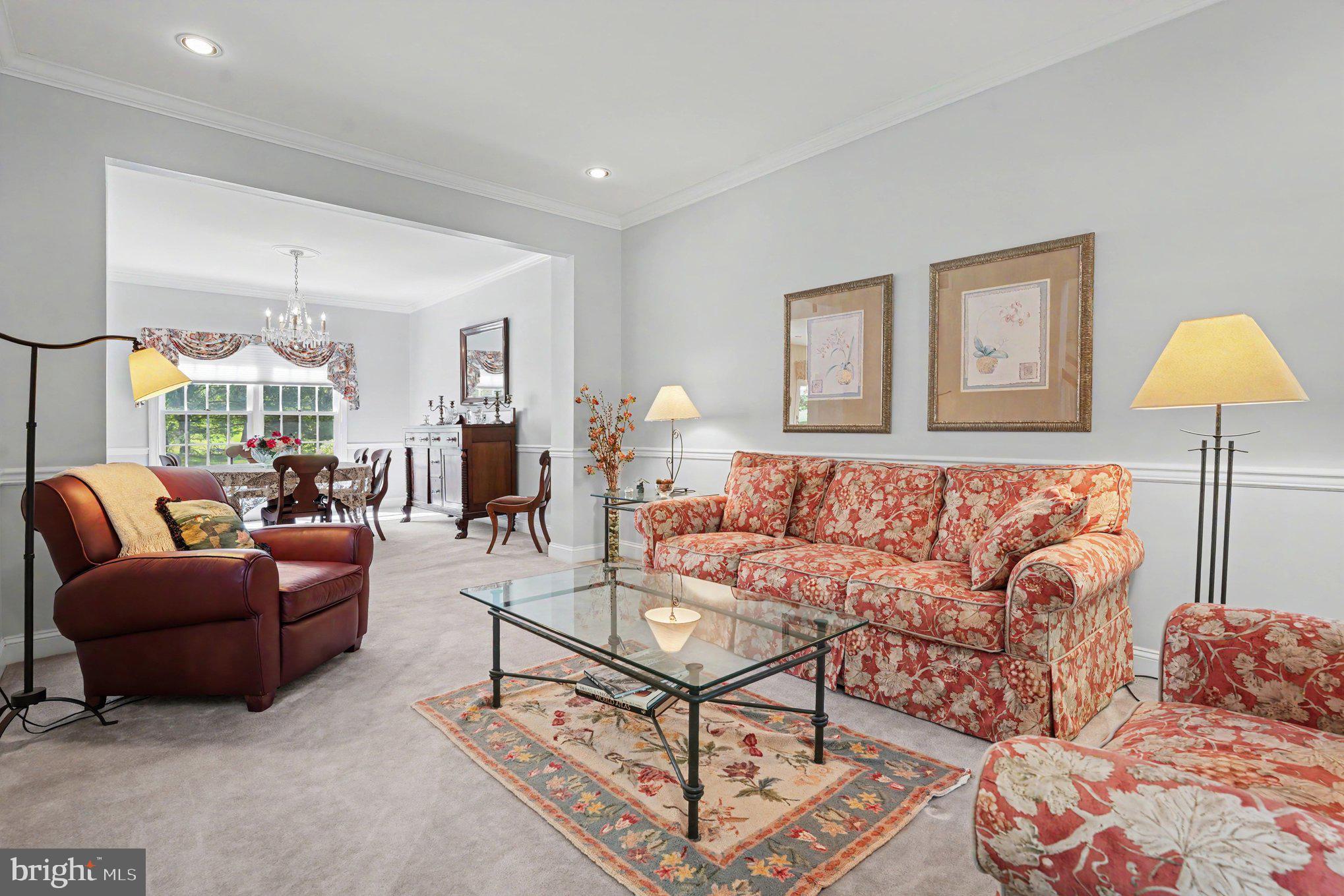 PINE CREST - Residential