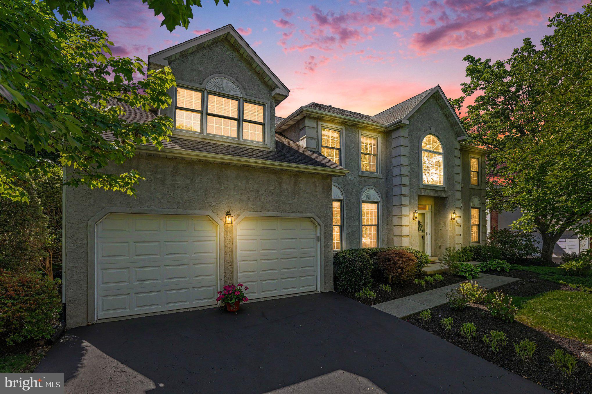 PINE CREST - Residential