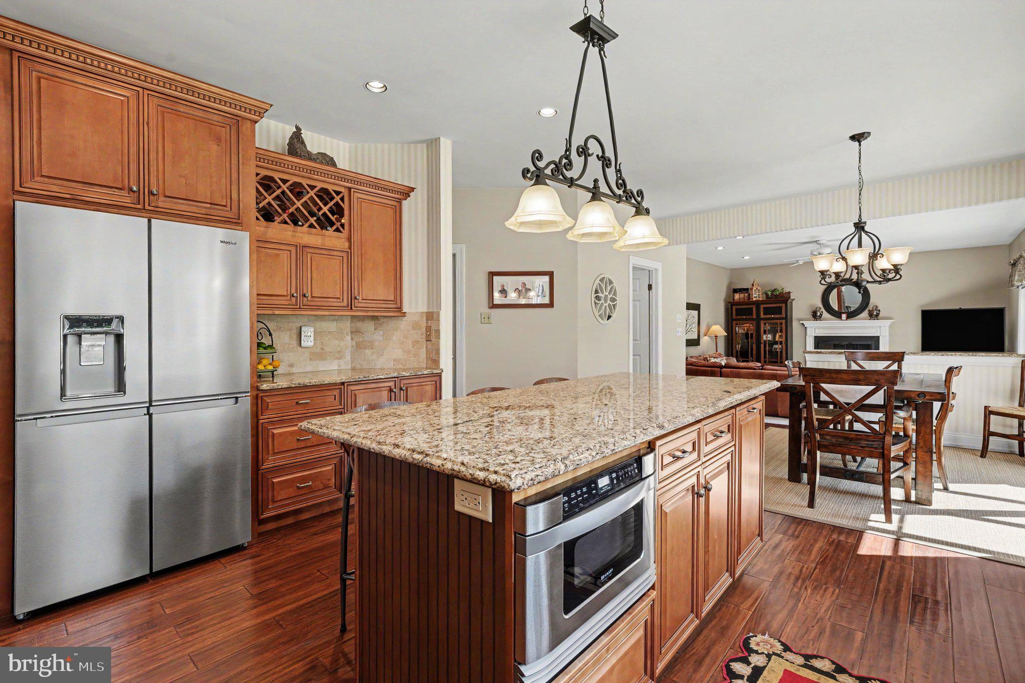PINE CREST - Residential
