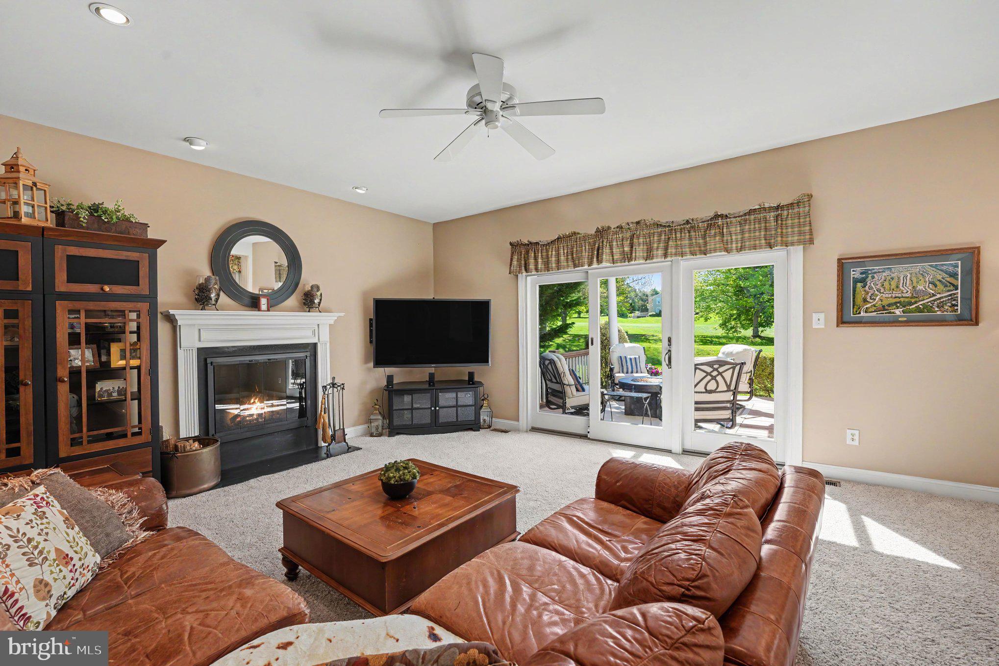 PINE CREST - Residential