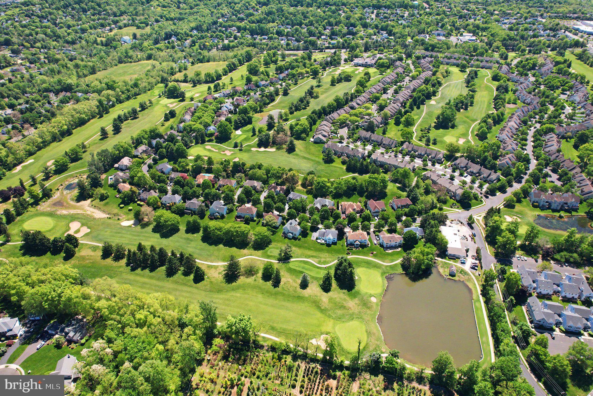 PINE CREST - Residential