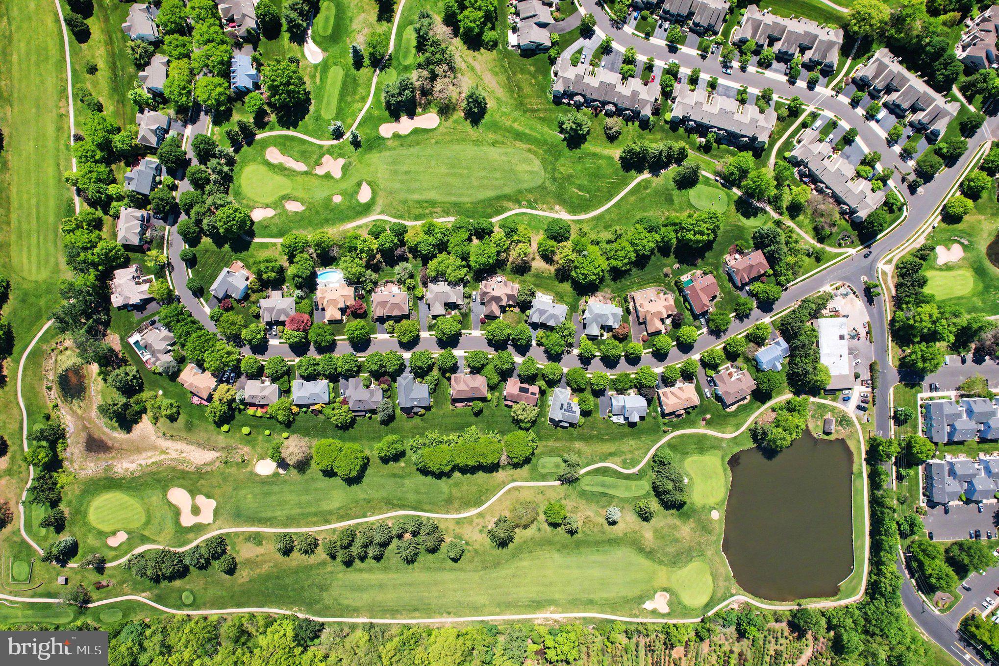 PINE CREST - Residential