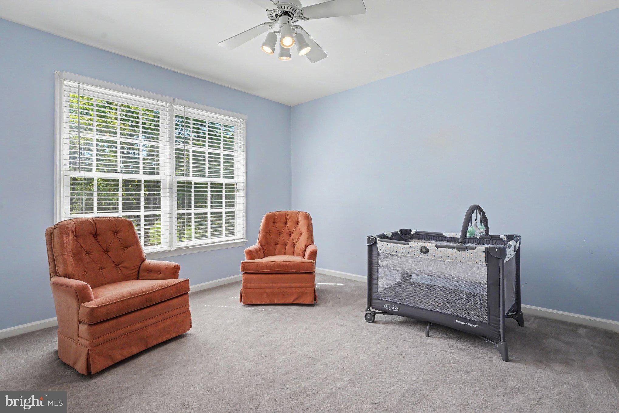 PINE CREST - Residential