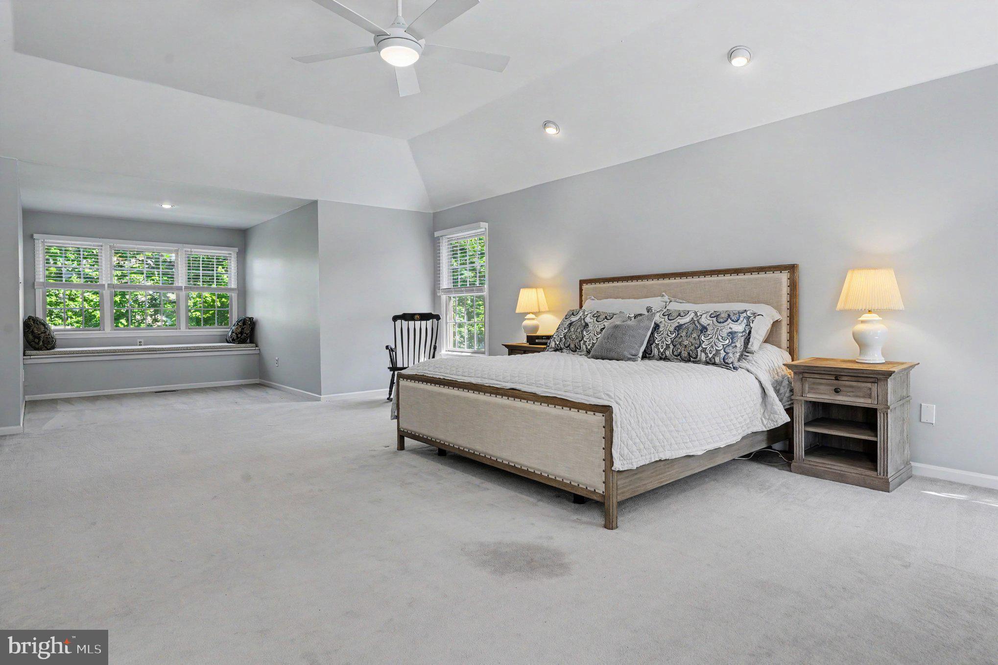 PINE CREST - Residential