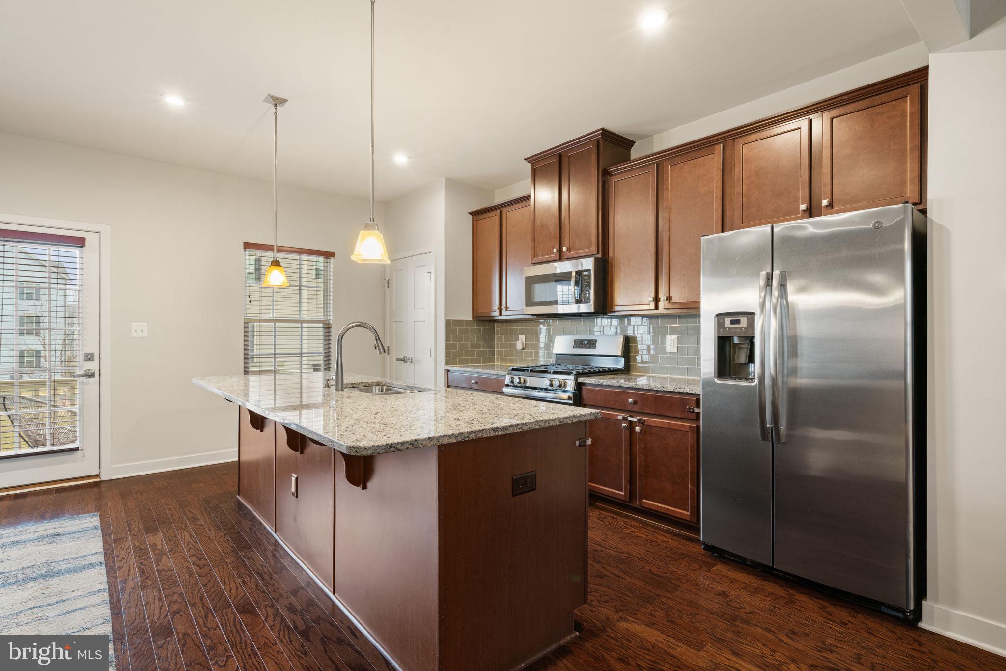 POTOMAC SHORES - Residential