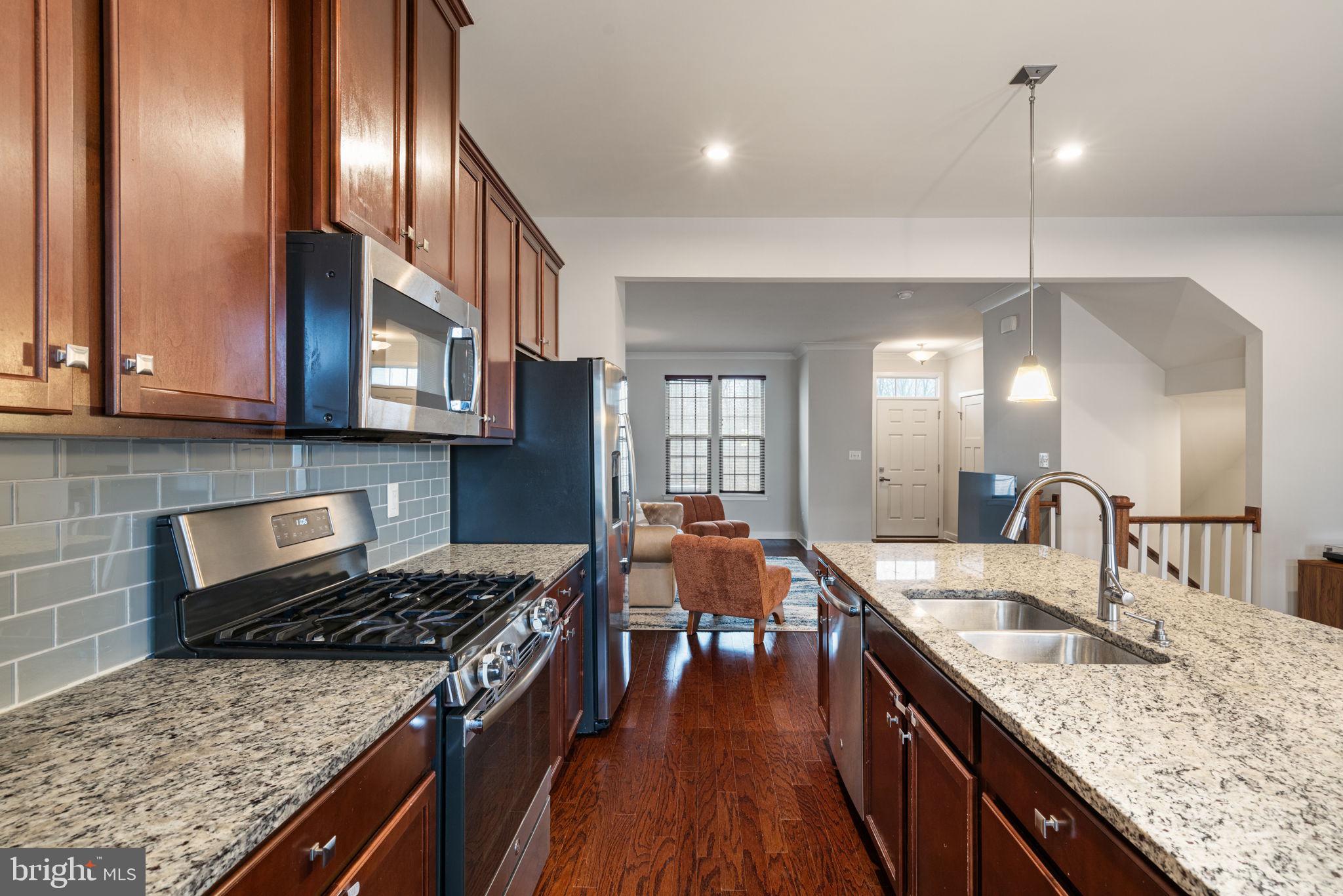 POTOMAC SHORES - Residential