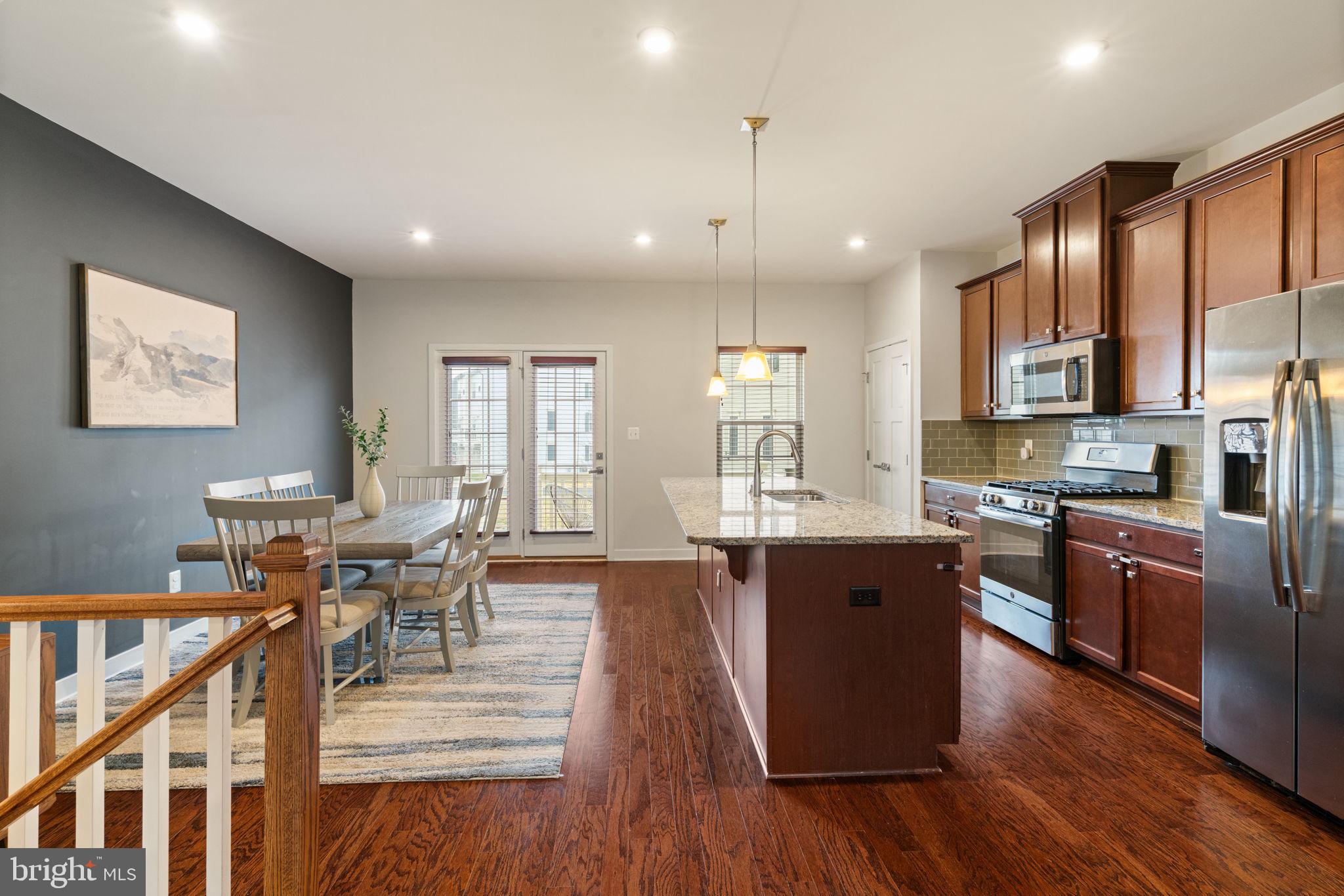 POTOMAC SHORES - Residential