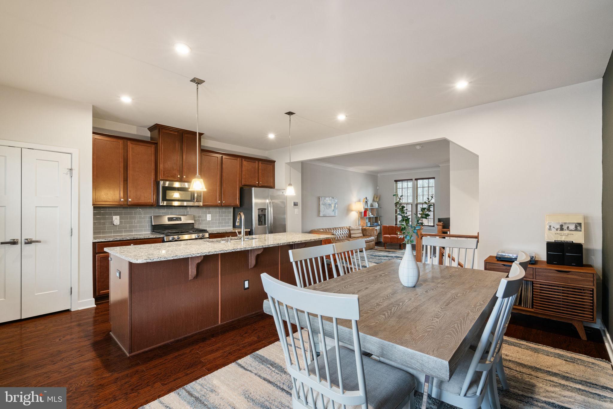 POTOMAC SHORES - Residential