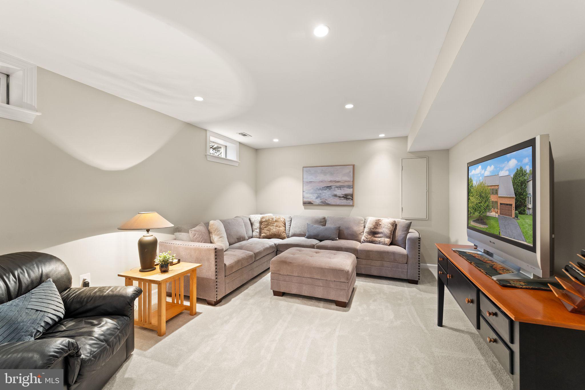 POTOMAC STATION - Residential