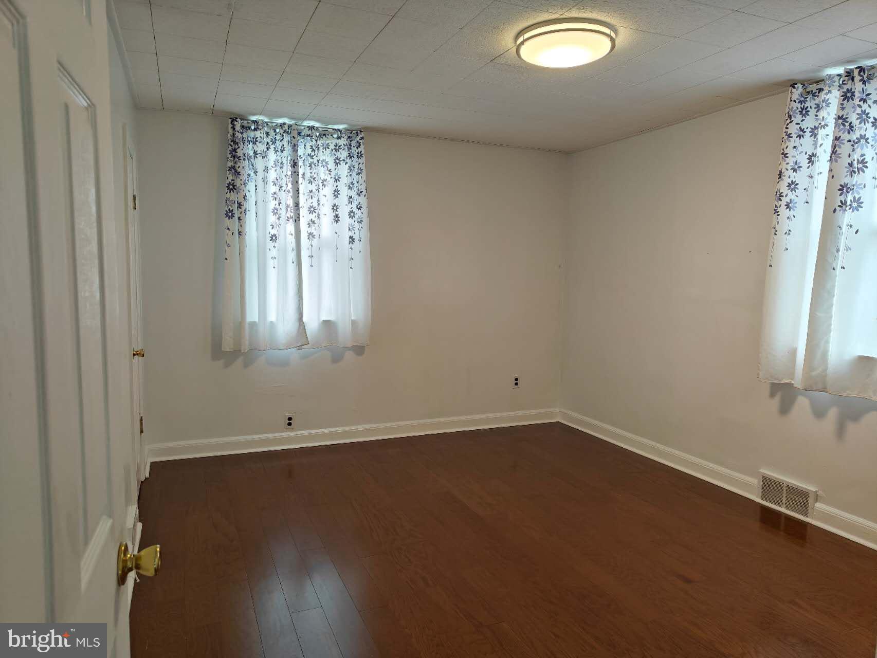 PHILADELPHIA - Residential