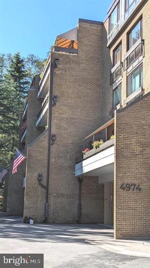 SUMNER VILLAGE - Residential Lease