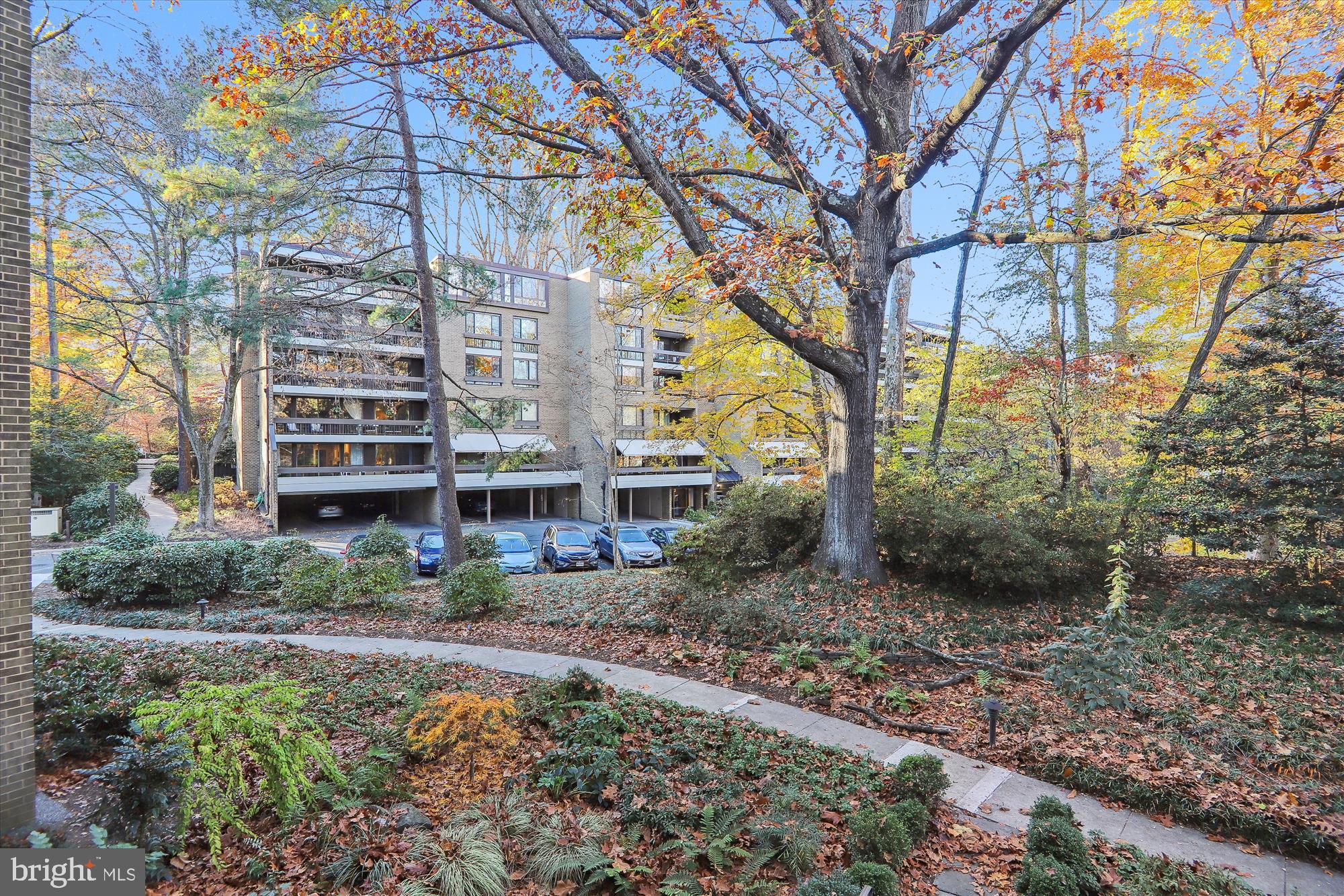 SUMNER VILLAGE - Residential Lease