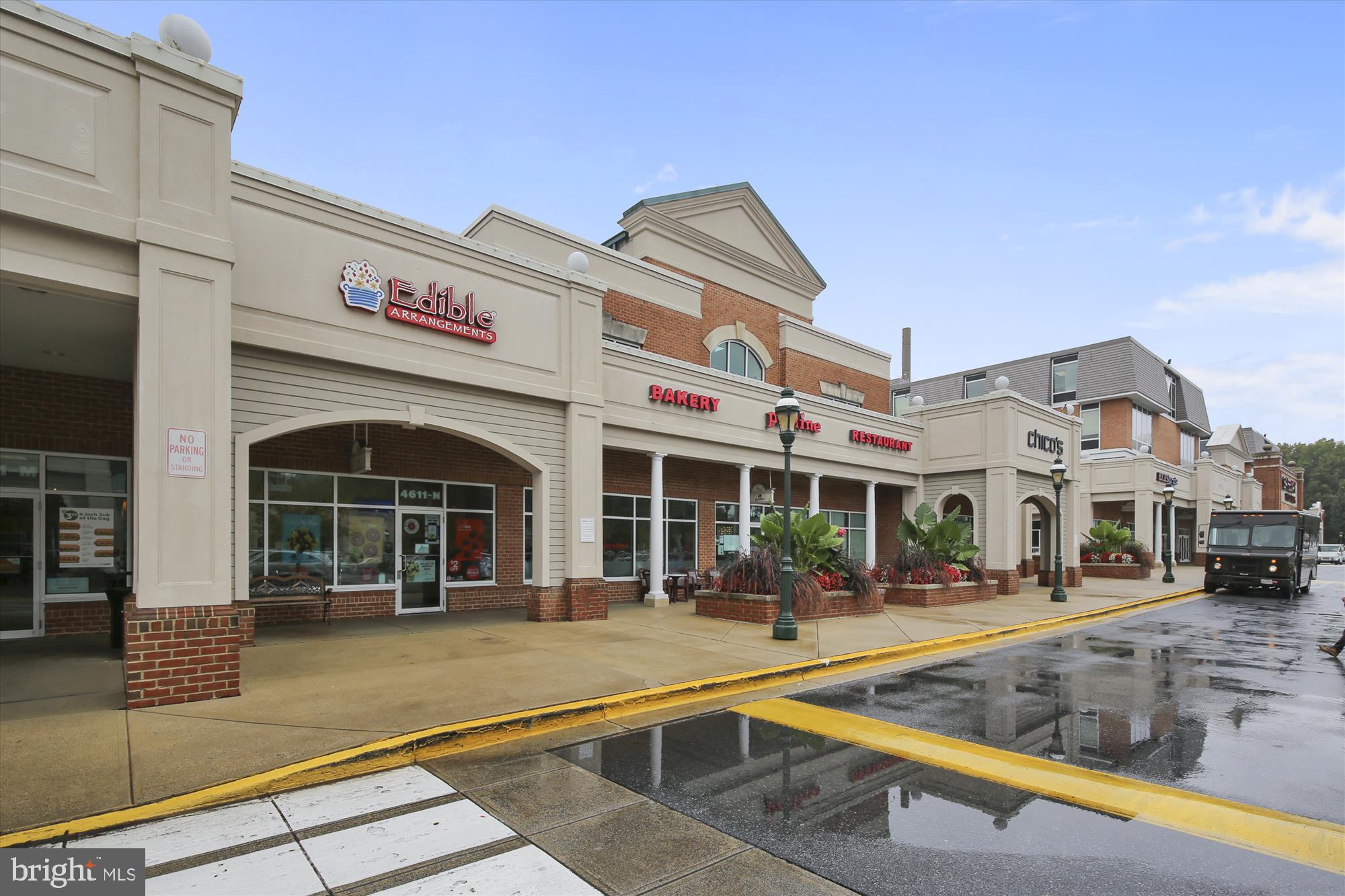 SUMNER VILLAGE - Residential Lease