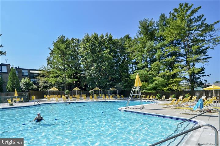 SUMNER VILLAGE - Residential Lease