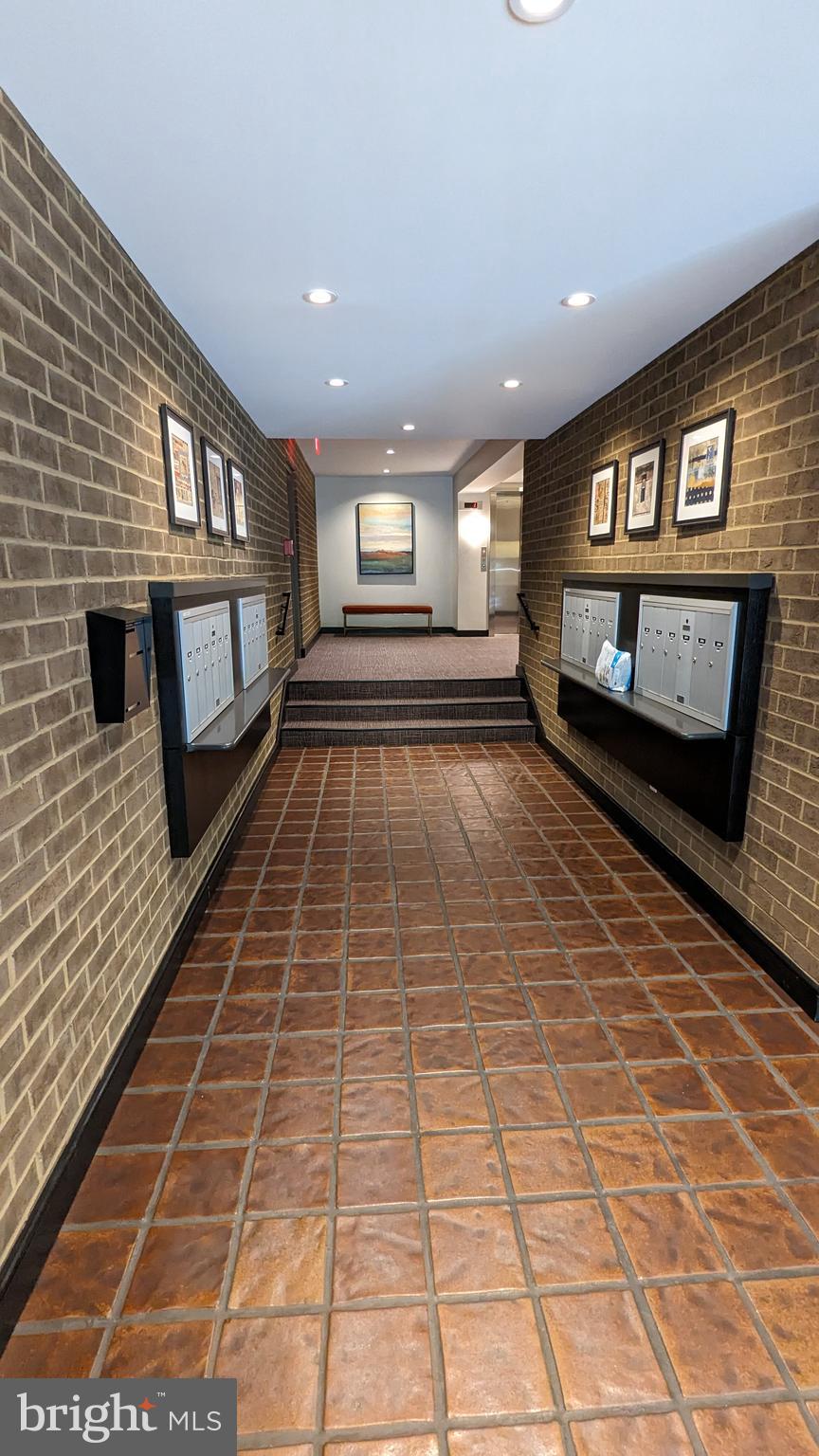 SUMNER VILLAGE - Residential Lease