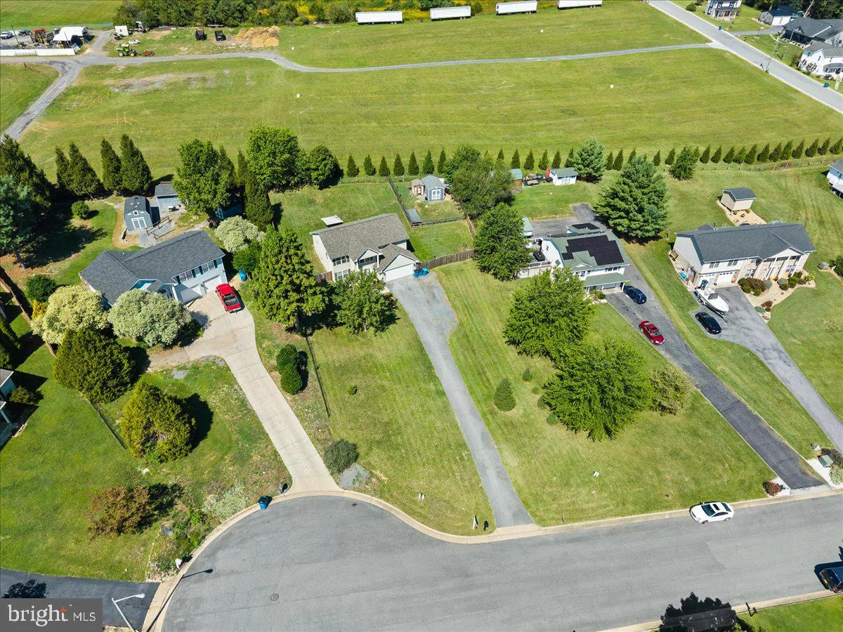 816 Burgess Ct