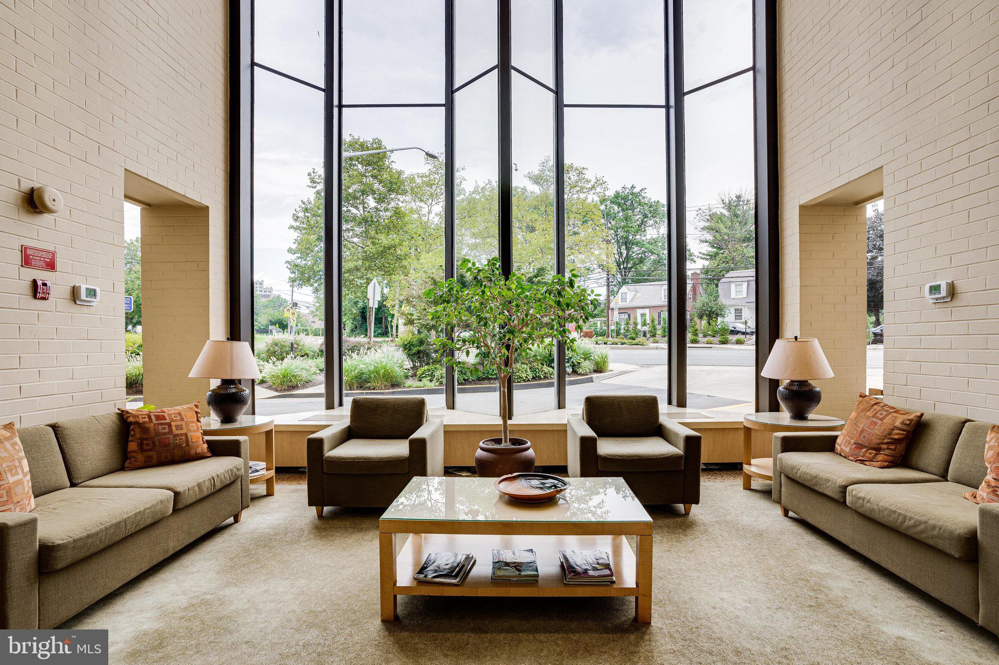 RIVIERA OF CHEVY CHASE - Residential