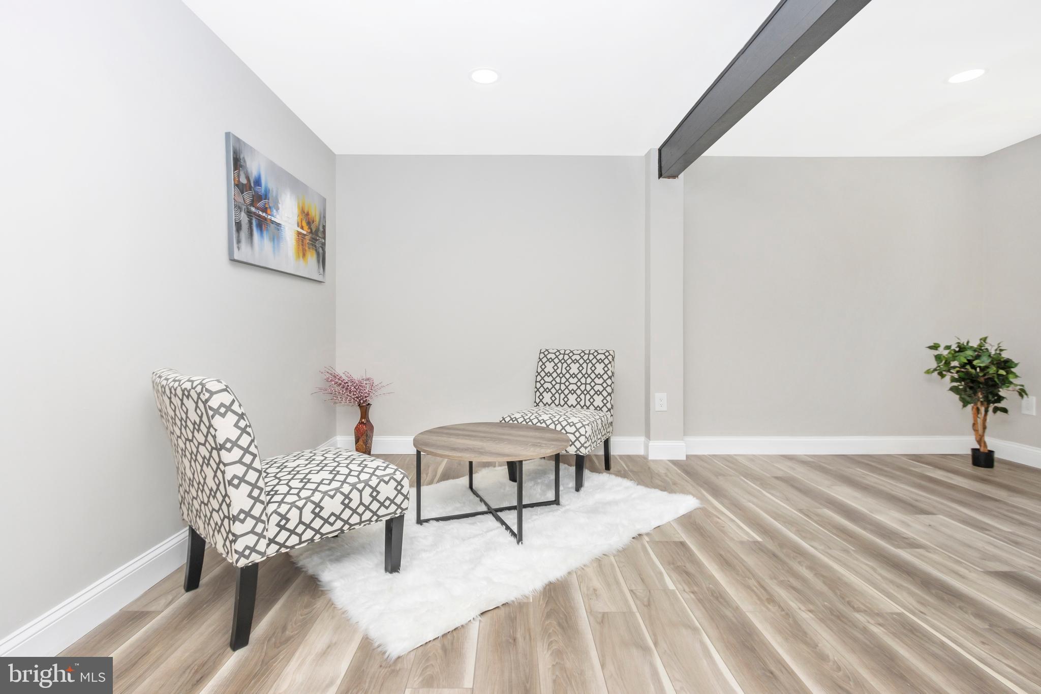 BLUNT COMMONS - Residential