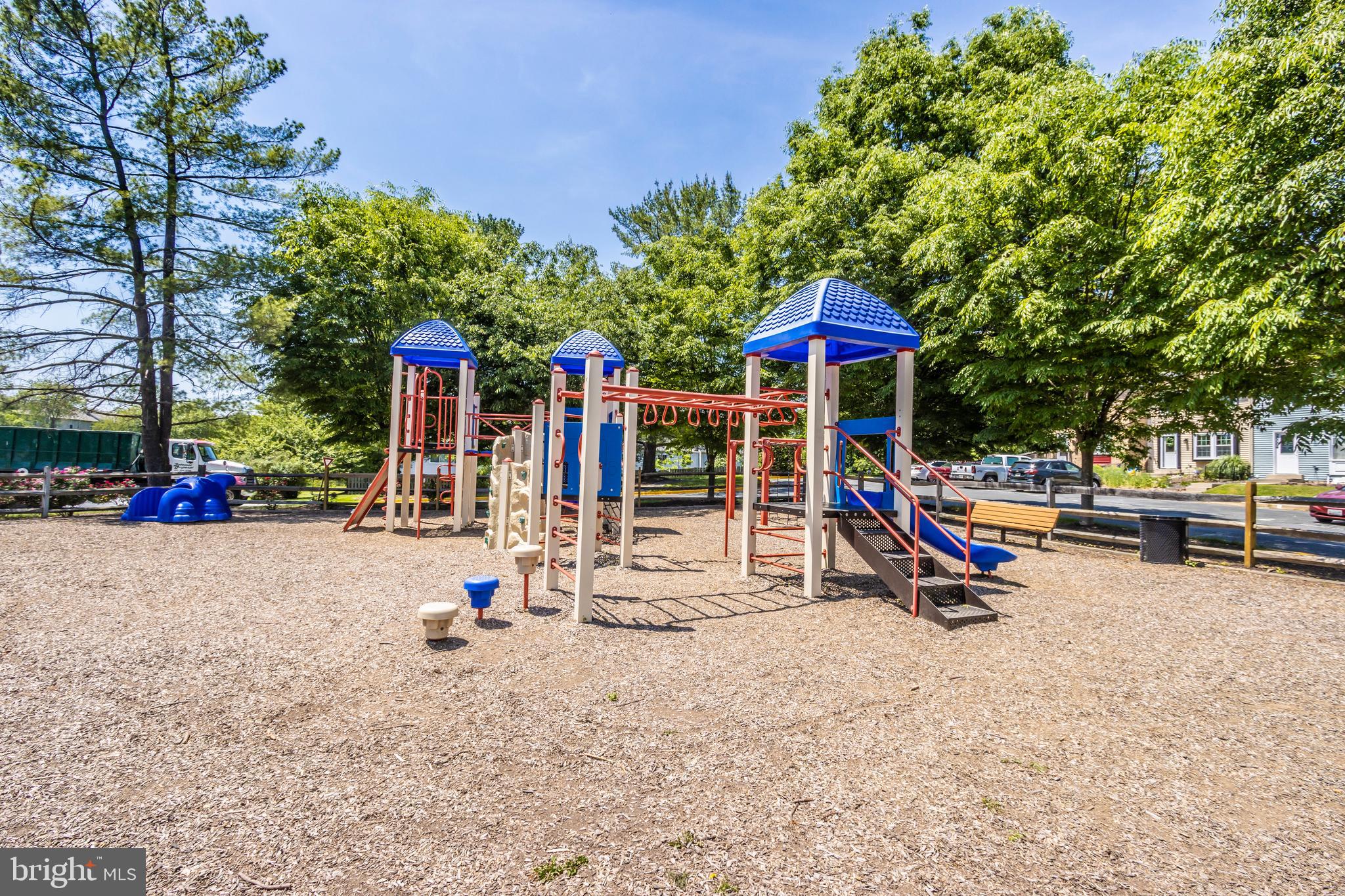 BLUNT COMMONS - Residential