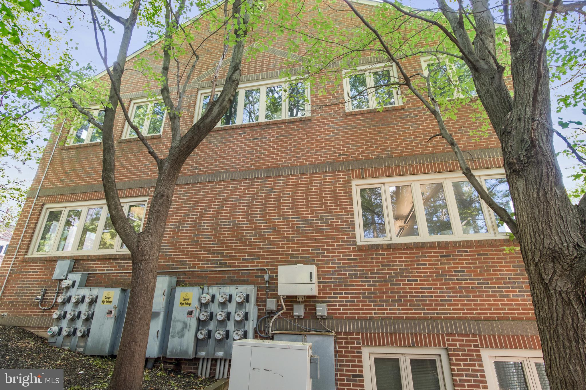 ROCK SPRING PROFESSIONAL CENTER - Commercial Sale