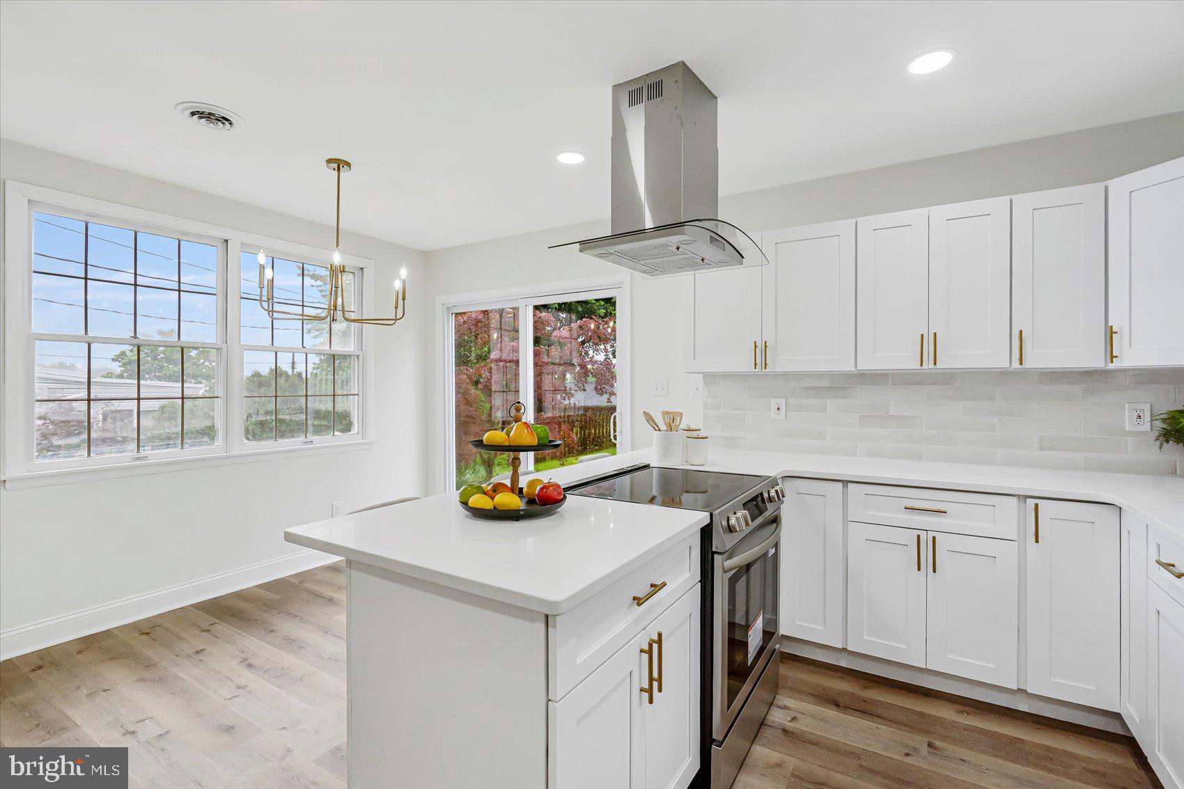 OAKLAND TERRACE - Residential