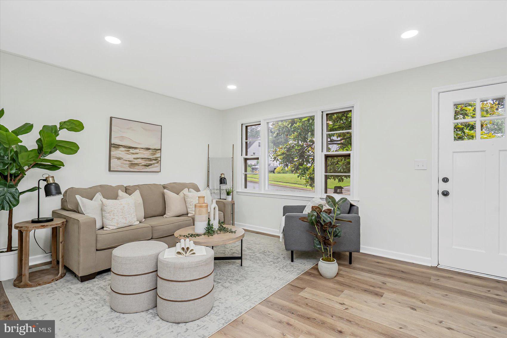 OAKLAND TERRACE - Residential